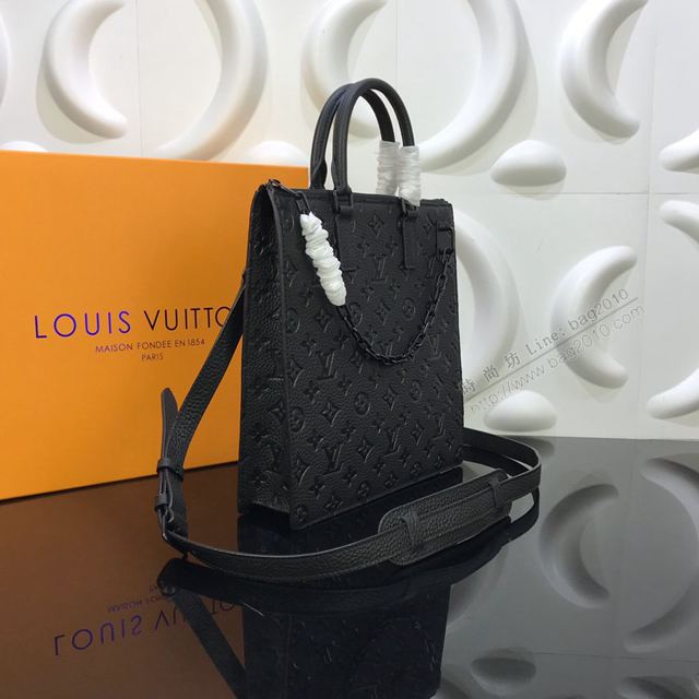LV包 LV男包 M44476黑色牛皮 Runway bags 2020ss men’s走秀款 經典荔枝紋牛皮 LV手拎斜背包  ydh3246